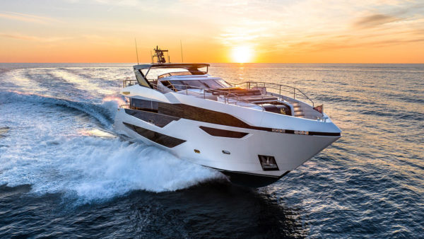 100 YACHT